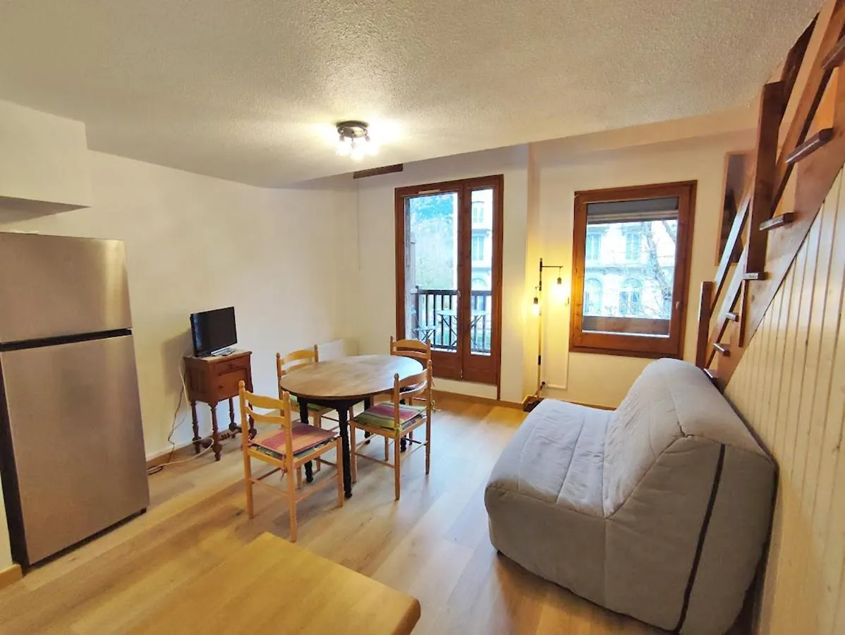 Apartamento Reves De Montagne, T2 Bis, Luchon, Wifi, Parking Gratuit, 4 Personnes Bagnères-de-Luchon 0*,